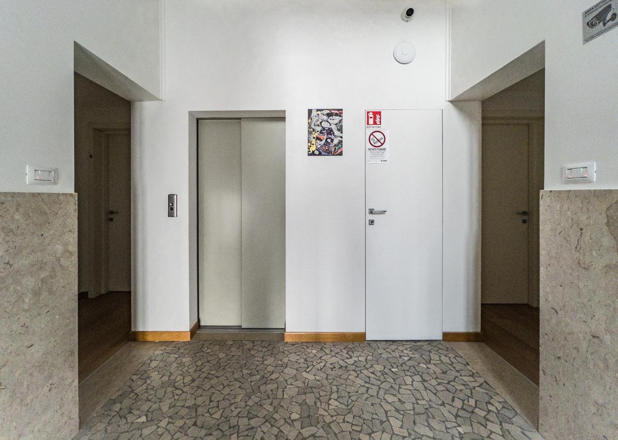 Rrrapido Holy Suites And Rooms - Via Sardegna 밀라노 외부 사진