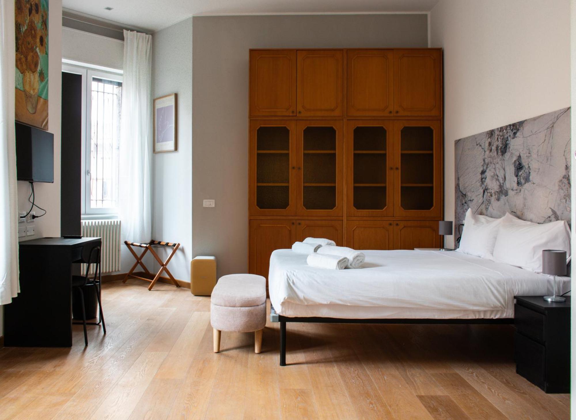 Rrrapido Holy Suites And Rooms - Via Sardegna 밀라노 외부 사진