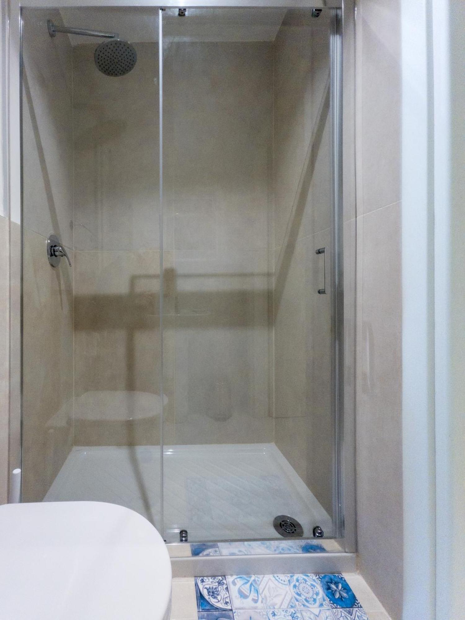 Rrrapido Holy Suites And Rooms - Via Sardegna 밀라노 외부 사진