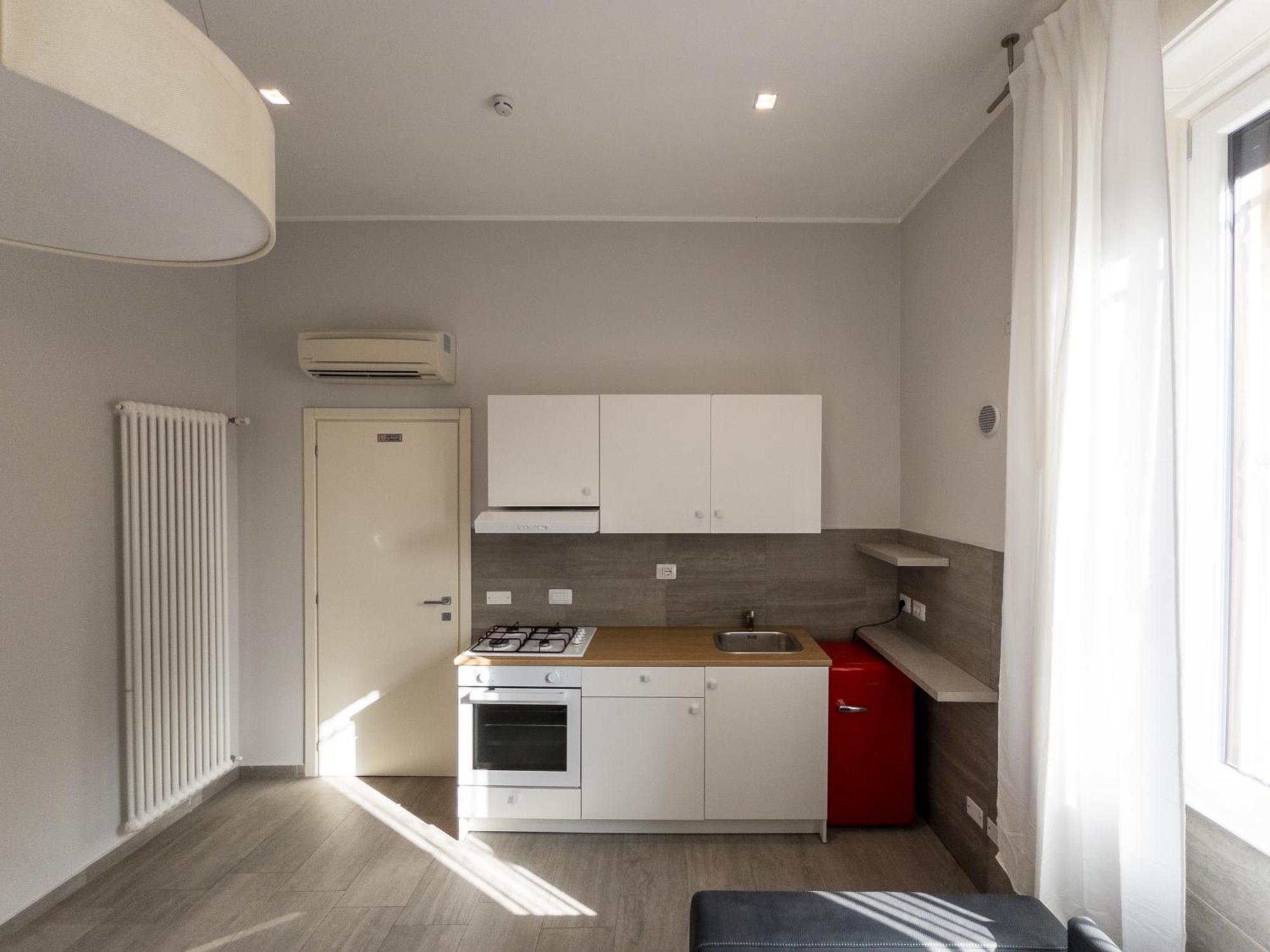 Rrrapido Holy Suites And Rooms - Via Sardegna 밀라노 외부 사진